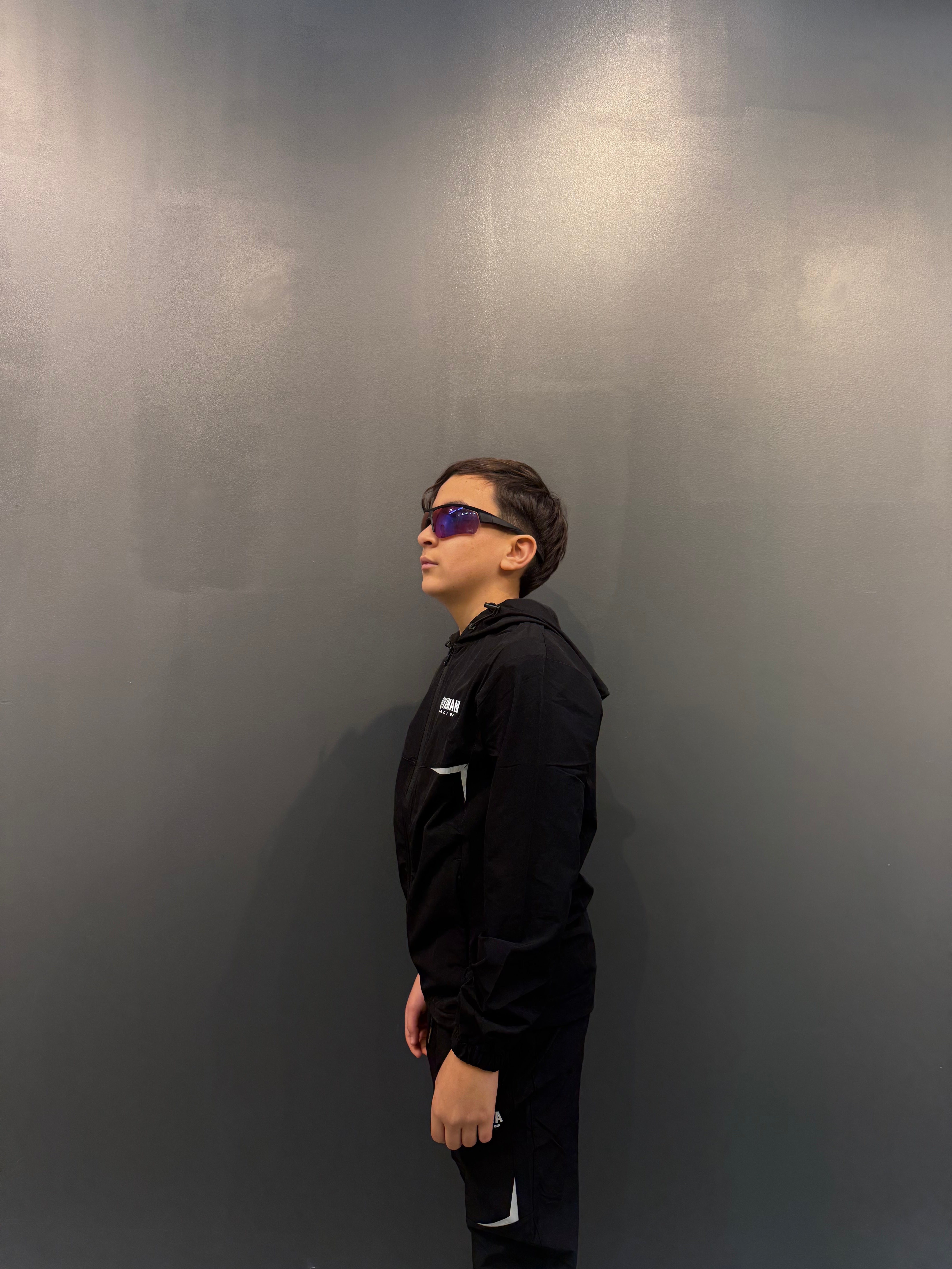 Ensemble Survêtement Yamaha Kid – Noir avec détails fluorescents