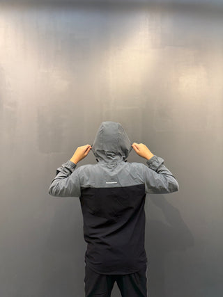 Ensemble Survêtement Yamaha Kid – Gris & Noir avec détails fluorescents