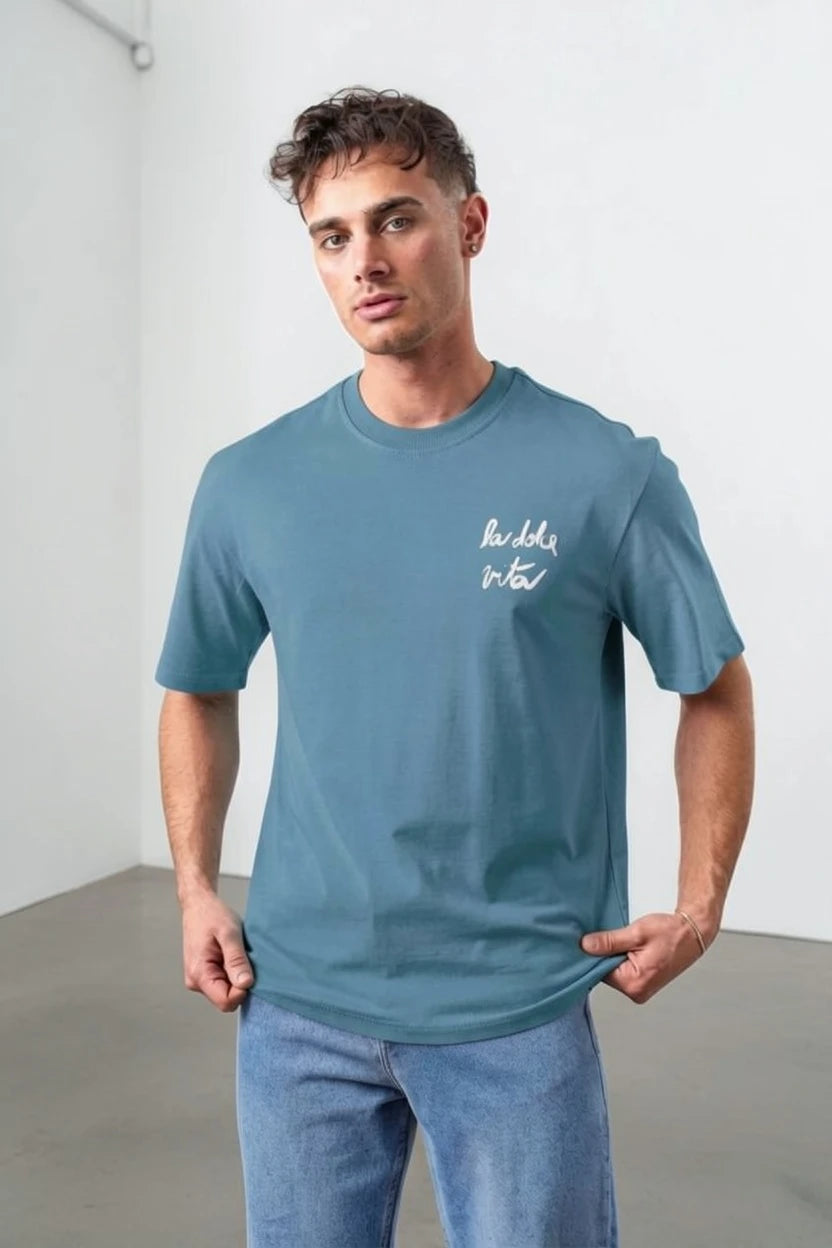 T-Shirt "La Dolce Vita" – Édition Signature Cursive