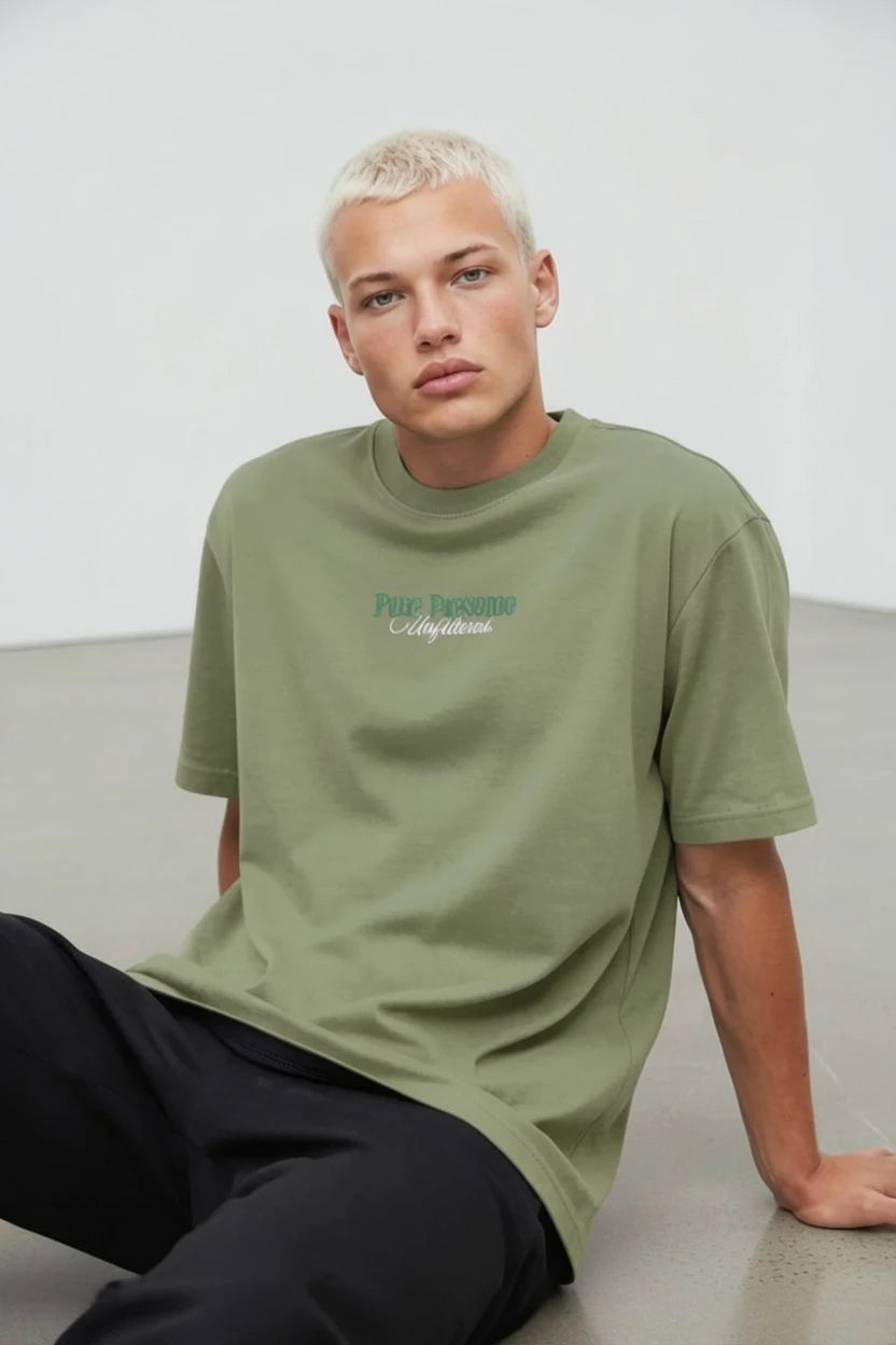 T-Shirt Graphique "Pure Presence" – Doberman