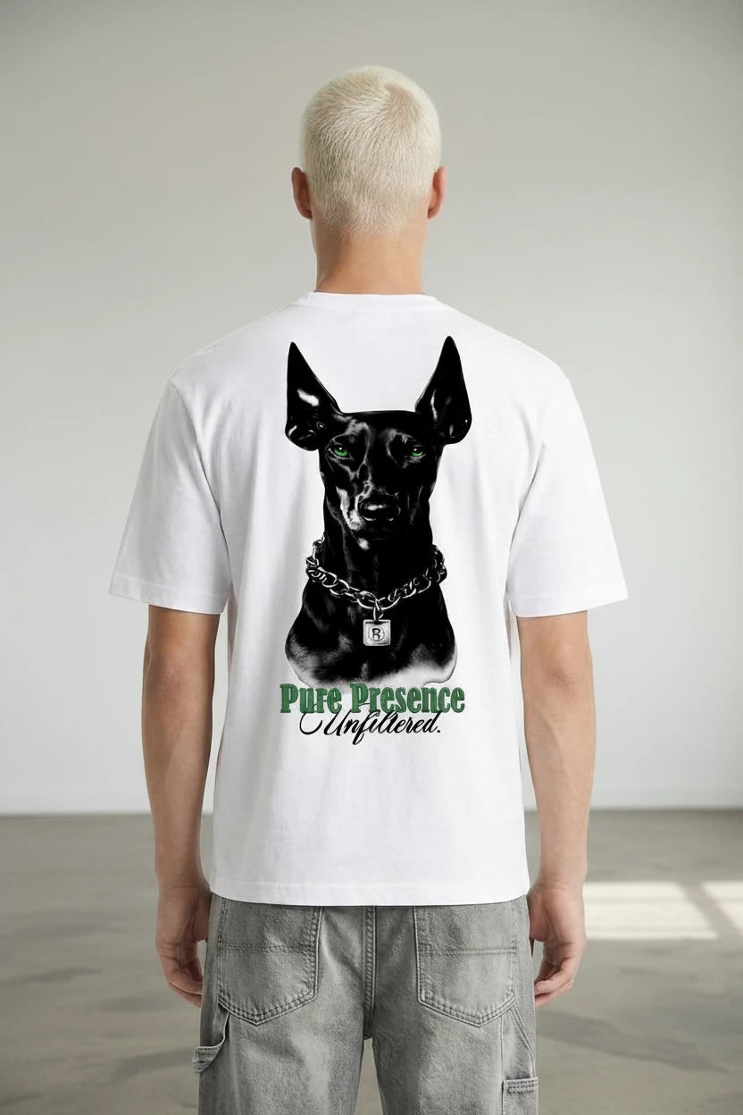 T-Shirt Graphique "Pure Presence" – Doberman