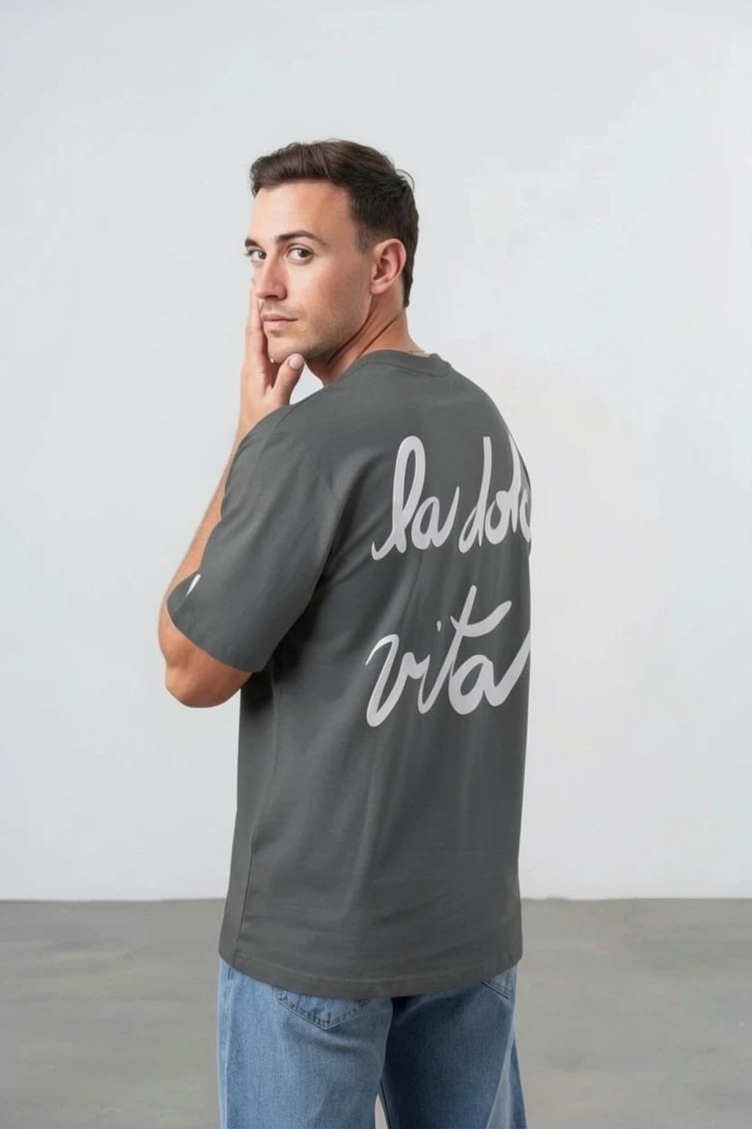 T-Shirt "La Dolce Vita" – Édition Signature Cursive