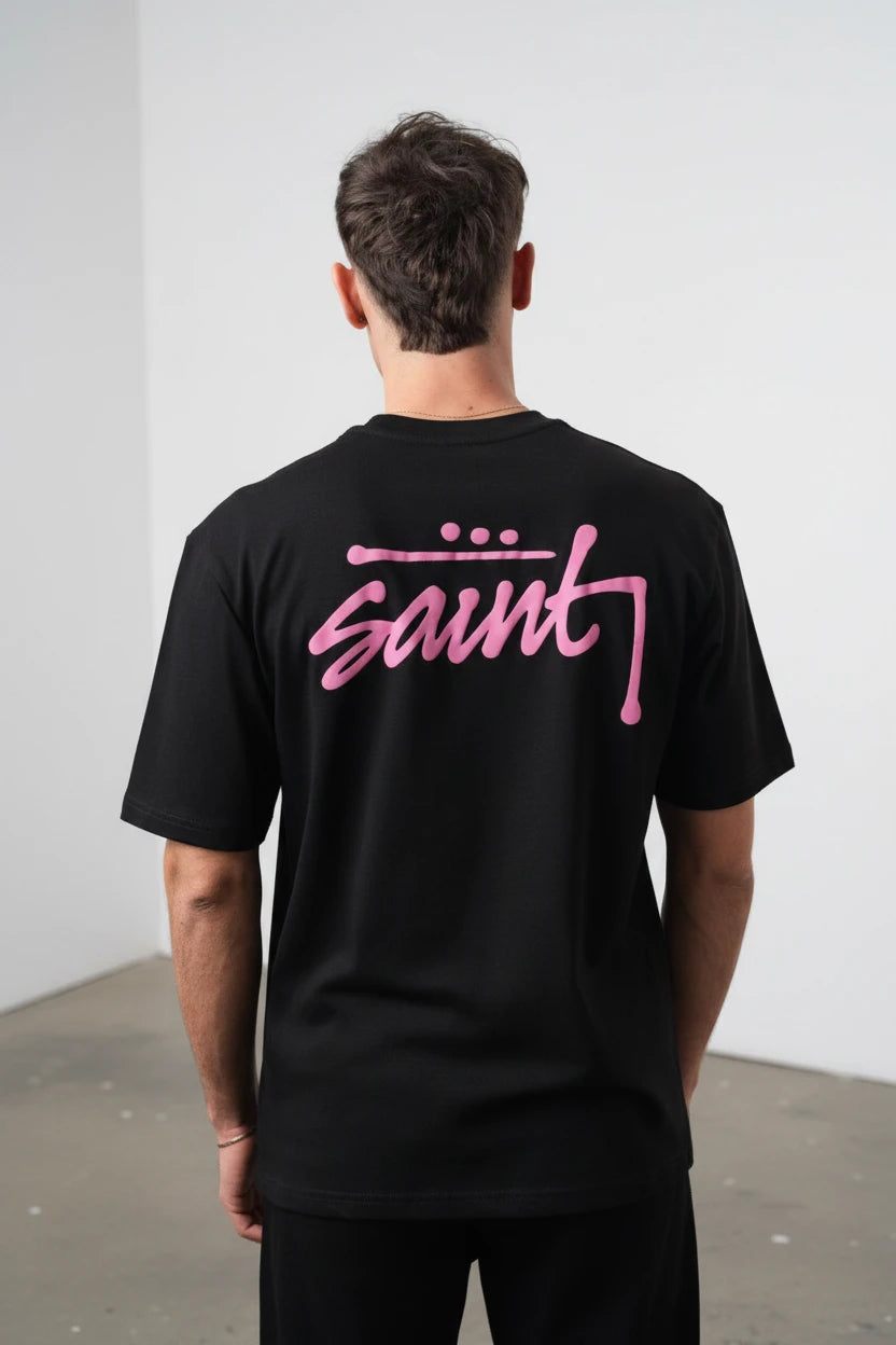 T-Shirt Graphique "Saint Signature" – Édition Neon Pink