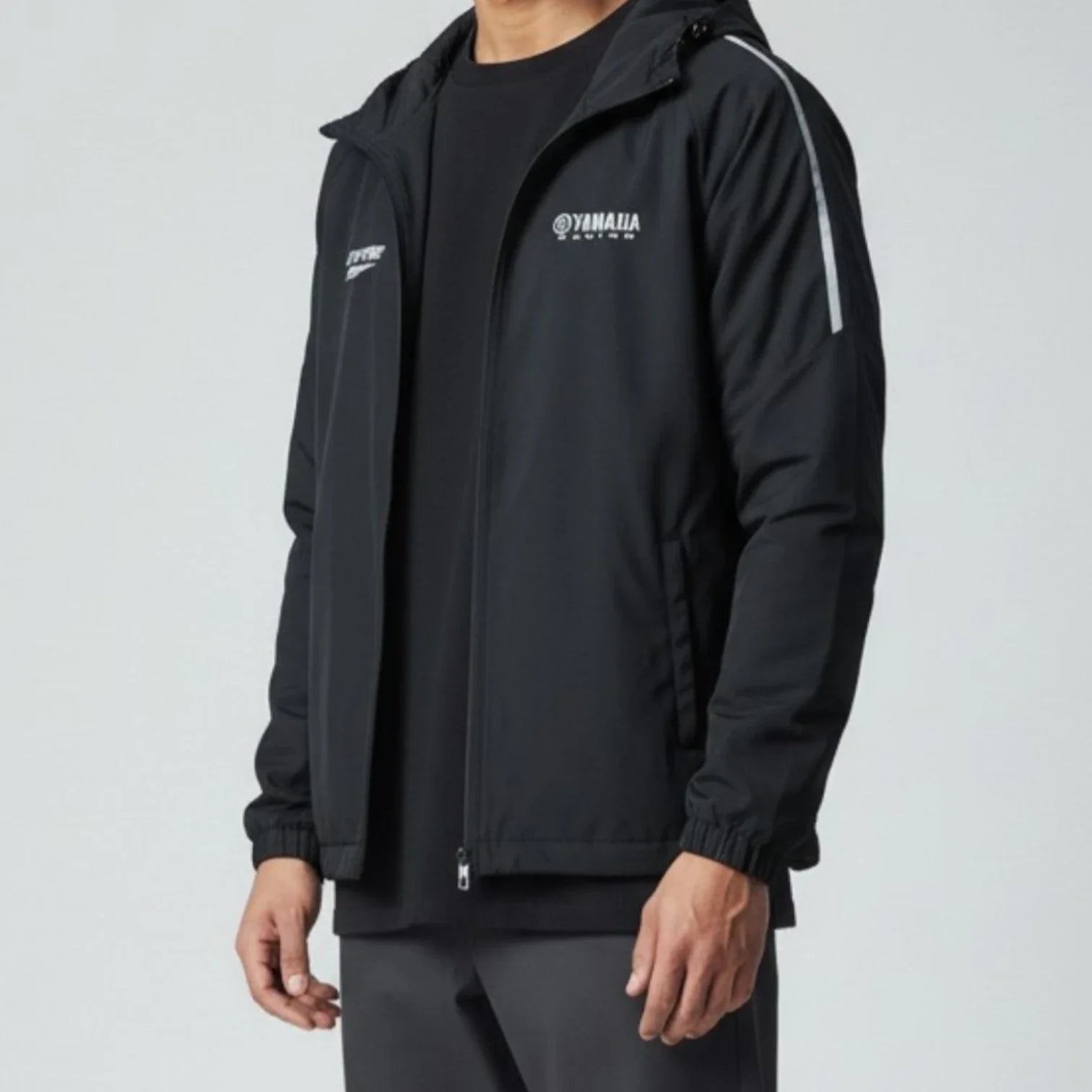 Ensemble survêtements Yamaha Premium Line – Noir accent Bleu latéral