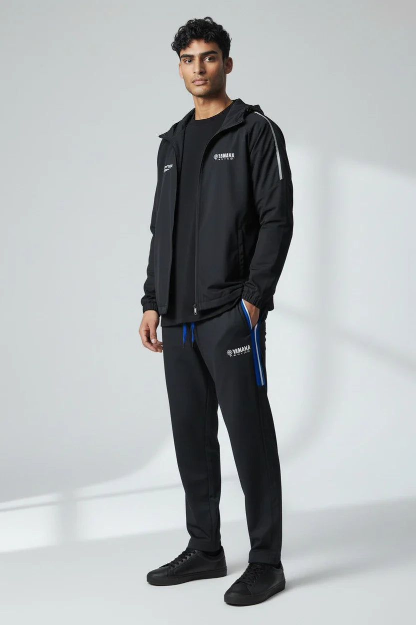 Ensemble survêtements Yamaha Premium Line – Noir accent Bleu latéral
