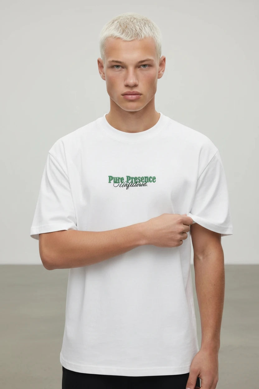 T-Shirt Graphique "Pure Presence" – Doberman